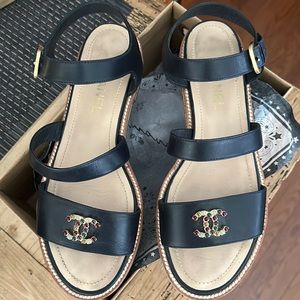 Chanel jewel embellished sandal style G30462X01011 size 10